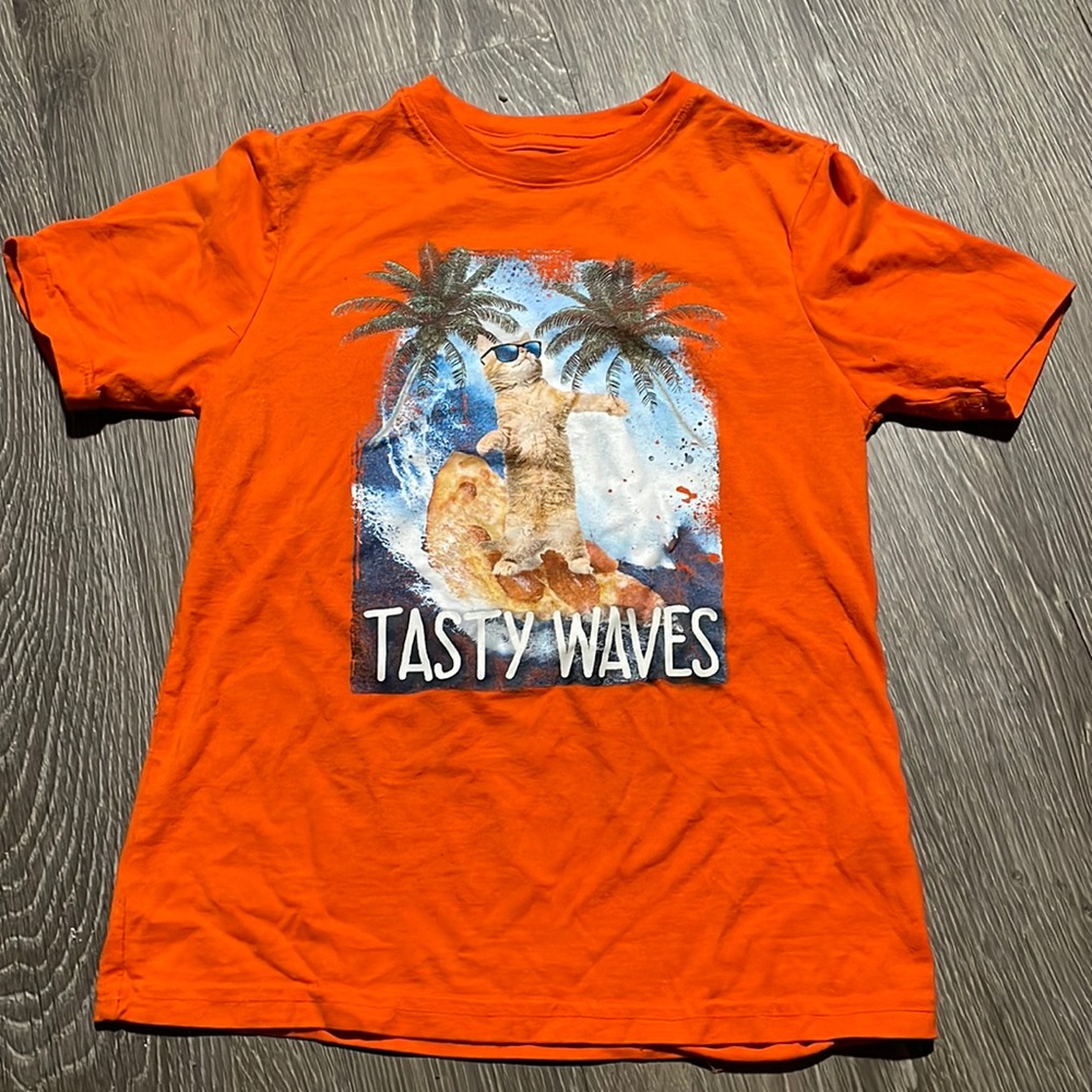 “Tasty Waves” Graphic T-shirt